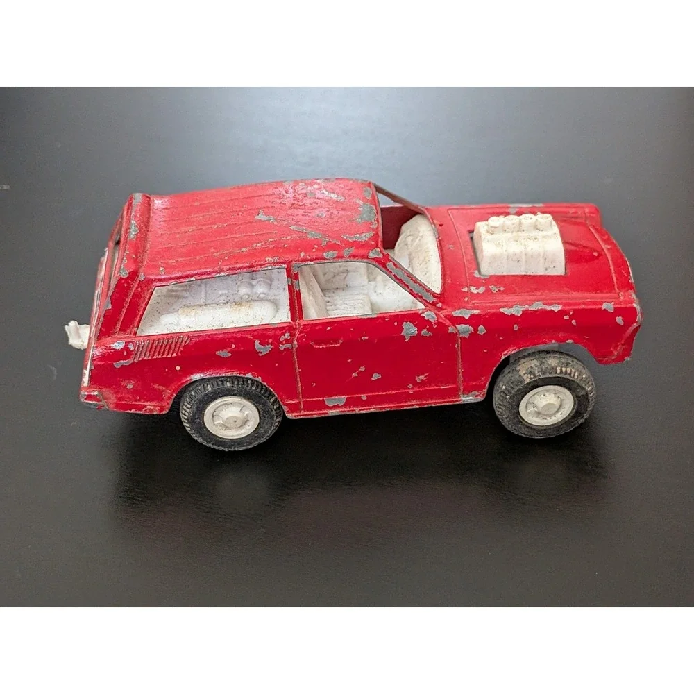 Vintage 1960/70's Tootsietoy Big Engine Chevy‎ Vega Sport Ranch Diecast Car Red